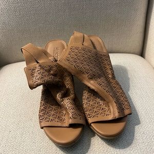 Kenneth Cole Reaction Sole Safe Peep Toe Sling Back Wedge Sandals